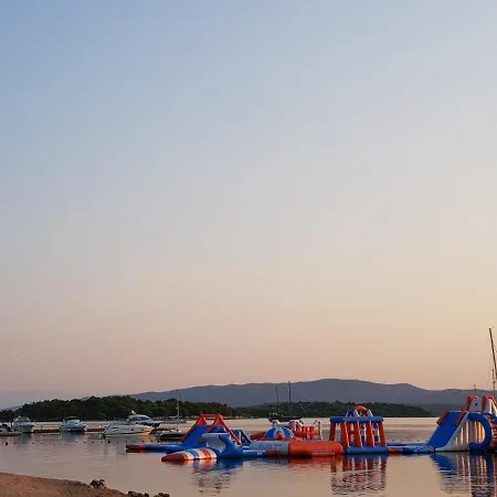 Luxury Skalinada Near Beaches, - Dalmatia Appartement Tisno
