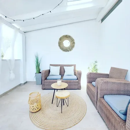 Luxury Skalinada Near Beaches, - Dalmatia Apartment